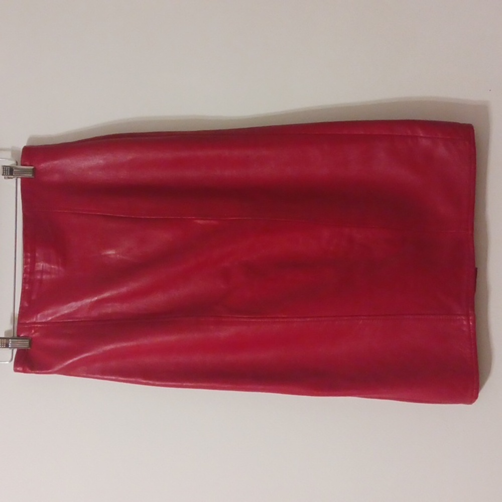 Vakko Red Pencil Skirt. Feels like butter. Very pretty.